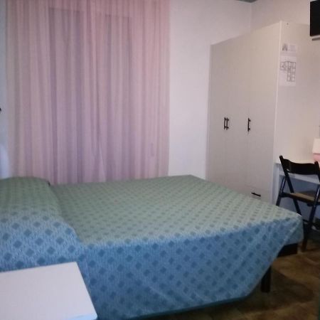 Hotel Biancospino Римини Экстерьер фото