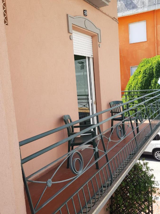 Hotel Biancospino Римини Экстерьер фото